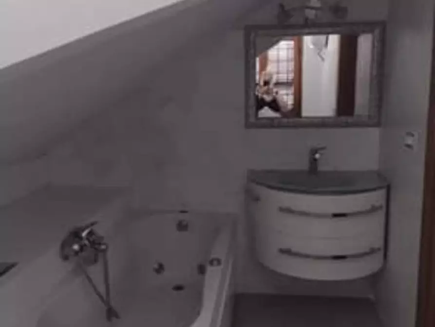 Immagine 23 di Villa in vendita  in via serio a Aprilia