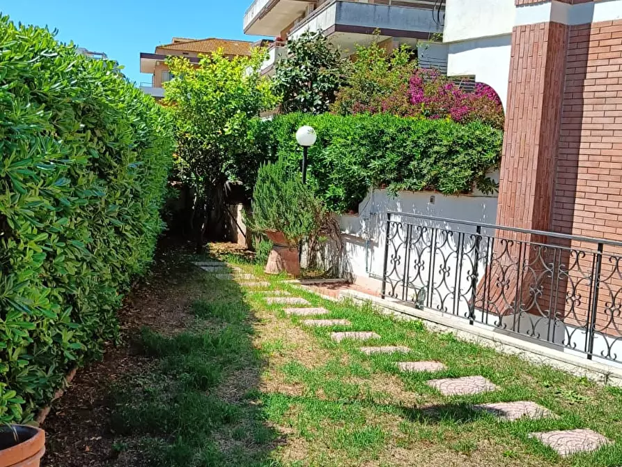 Immagine 58 di Casa semindipendente in vendita  in via zagabria a Pomezia