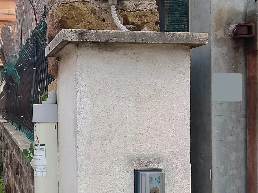 Immagine 7 di Box auto in vendita  in Via La Spezia a Pomezia