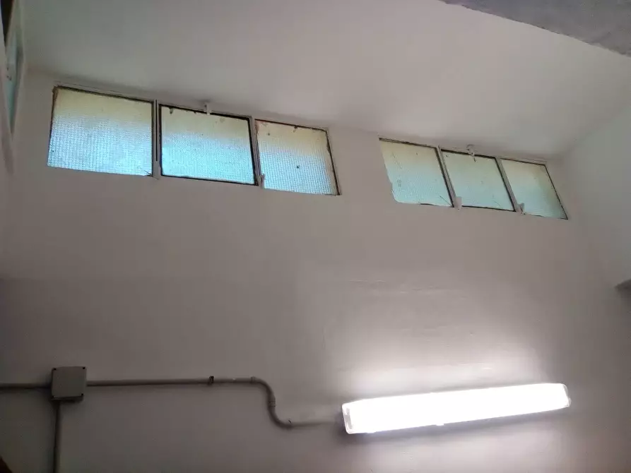 Immagine 4 di Box auto in vendita  in Via Dei Velieri 58 a Roma