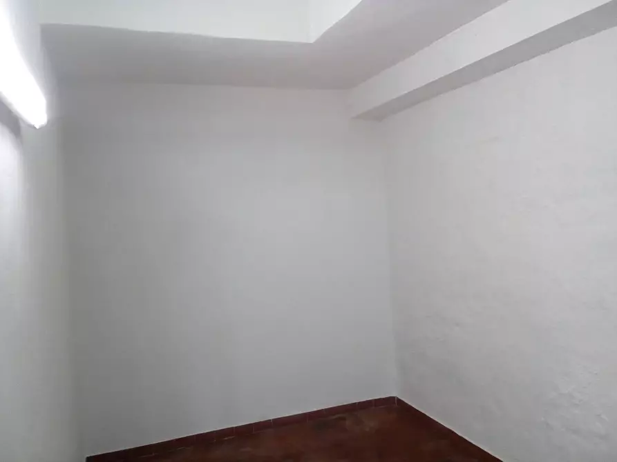 Immagine 12 di Box auto in vendita  in Via Dei Velieri 58 a Roma