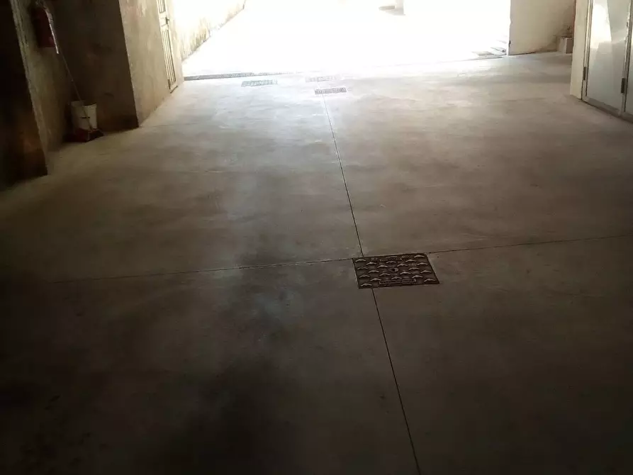 Immagine 14 di Box auto in vendita  in Via Dei Velieri 58 a Roma