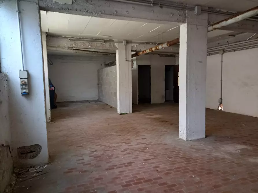 Immagine 7 di Magazzino in vendita  in Via Marsiglia a Pomezia