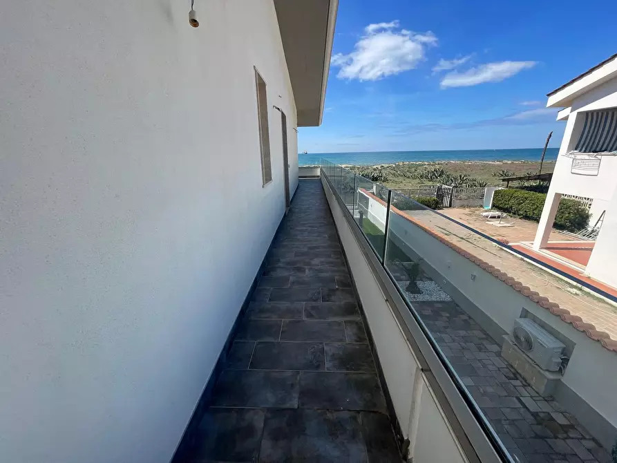 Immagine 3 di Attico in vendita  in lungomare degli ardeatini a Ardea