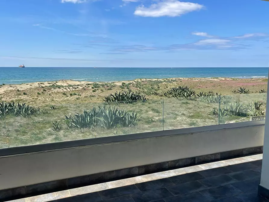 Immagine 1 di Attico in vendita  in lungomare degli ardeatini a Ardea