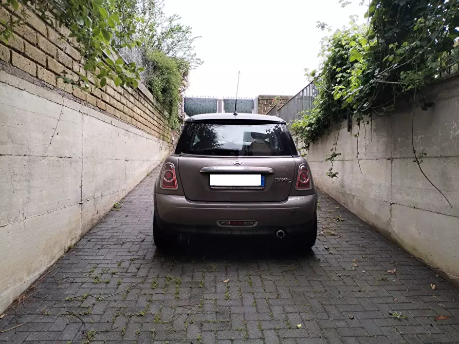 Immagine 9 di Villa in vendita  in Via Luigi Chiarini a Roma