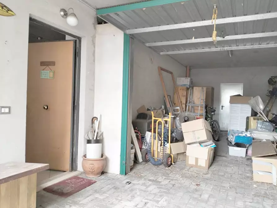 Immagine 32 di Villa in vendita  in Via Luigi Chiarini a Roma