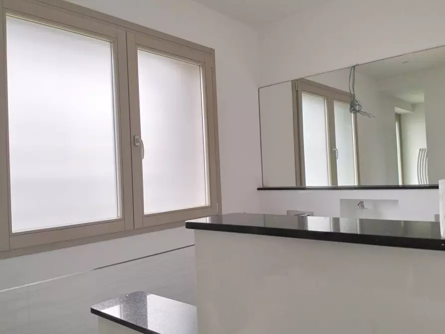 Immagine 40 di Villa in vendita  in Via Luigi Chiarini a Roma