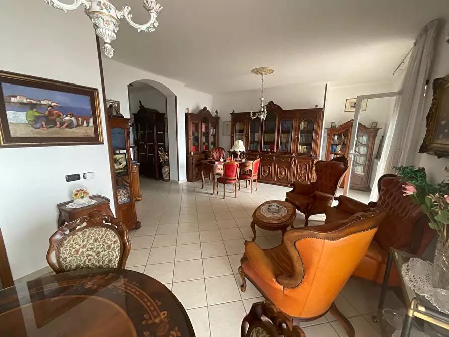 Immagine 4 di Attico in vendita  in lungomare Paolo Toscanelli 216 a Roma