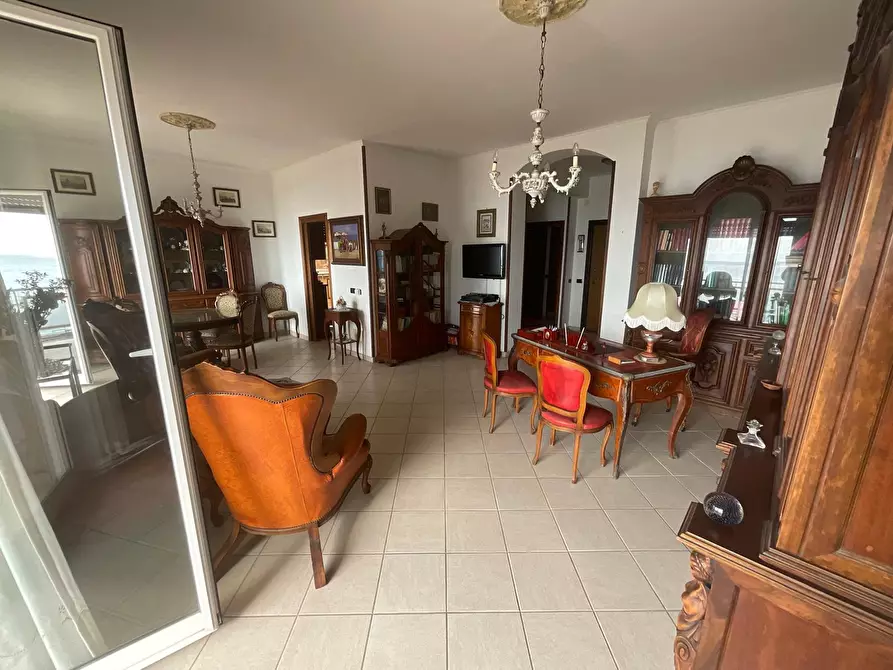 Immagine 12 di Attico in vendita  in lungomare Paolo Toscanelli 216 a Roma