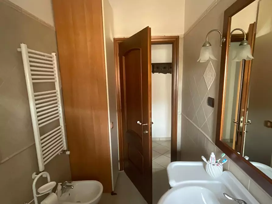 Immagine 17 di Attico in vendita  in lungomare Paolo Toscanelli 216 a Roma