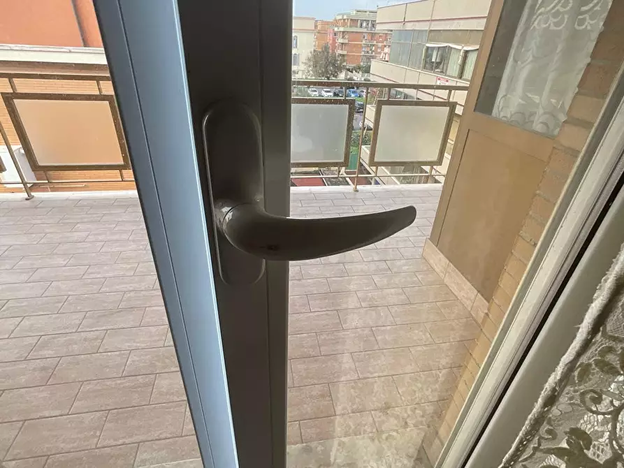 Immagine 28 di Attico in vendita  in lungomare Paolo Toscanelli 216 a Roma