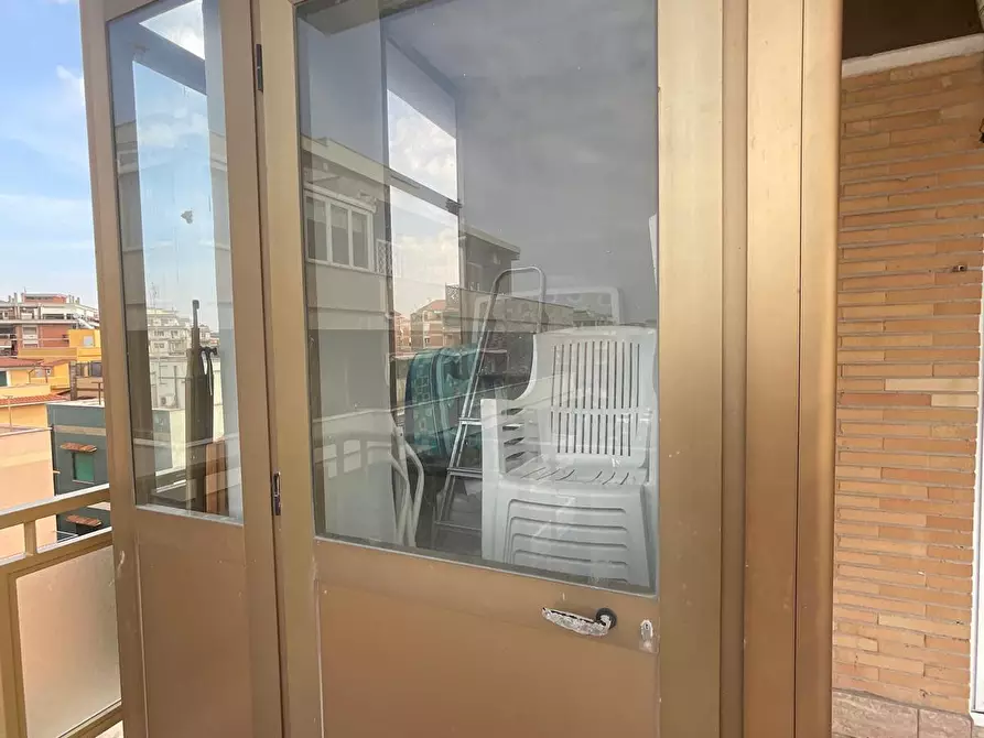 Immagine 29 di Attico in vendita  in lungomare Paolo Toscanelli 216 a Roma