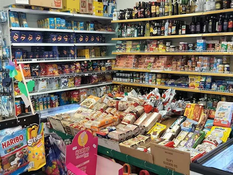 negozio in vendita a Roma in zona Ostia