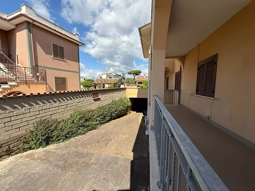 Immagine 59 di Villa in vendita  in Via Pratica Di Mare a Ardea