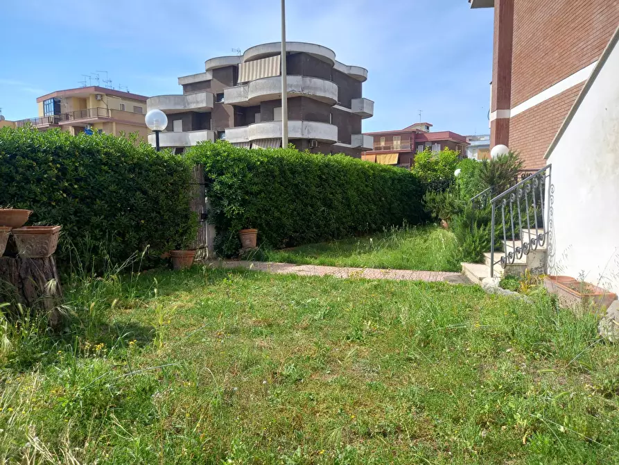 Immagine 53 di Casa semindipendente in vendita  in via zagabria a Pomezia