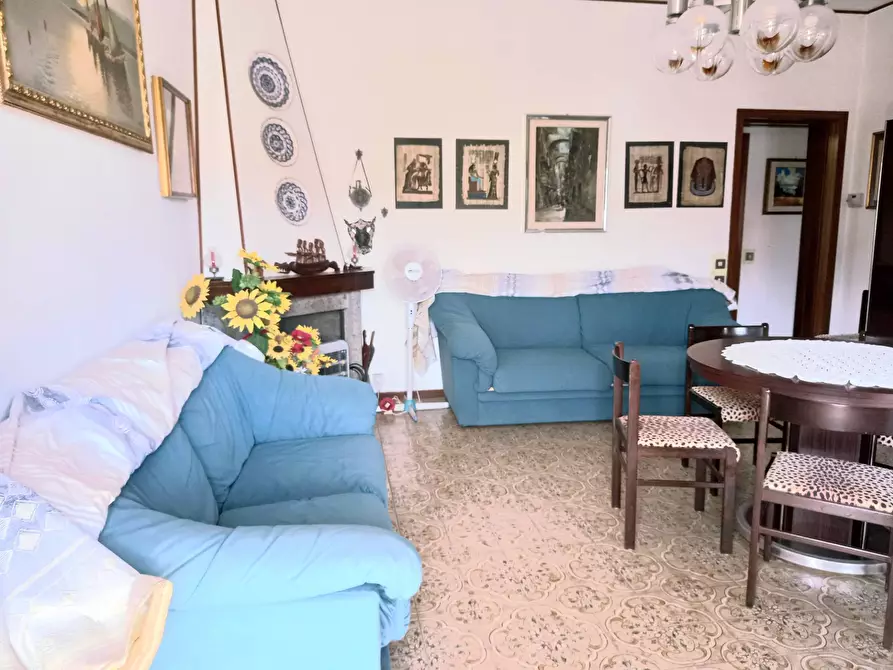 Immagine 5 di Casa semindipendente in vendita  in via zagabria a Pomezia