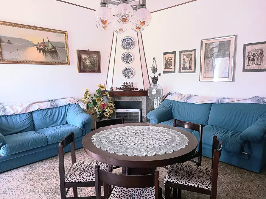 Immagine 2 di Casa semindipendente in vendita  in via zagabria a Pomezia