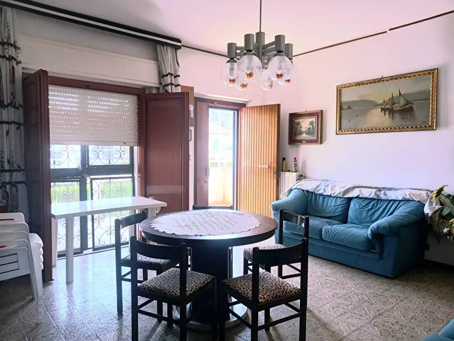 Immagine 4 di Casa semindipendente in vendita  in via zagabria a Pomezia