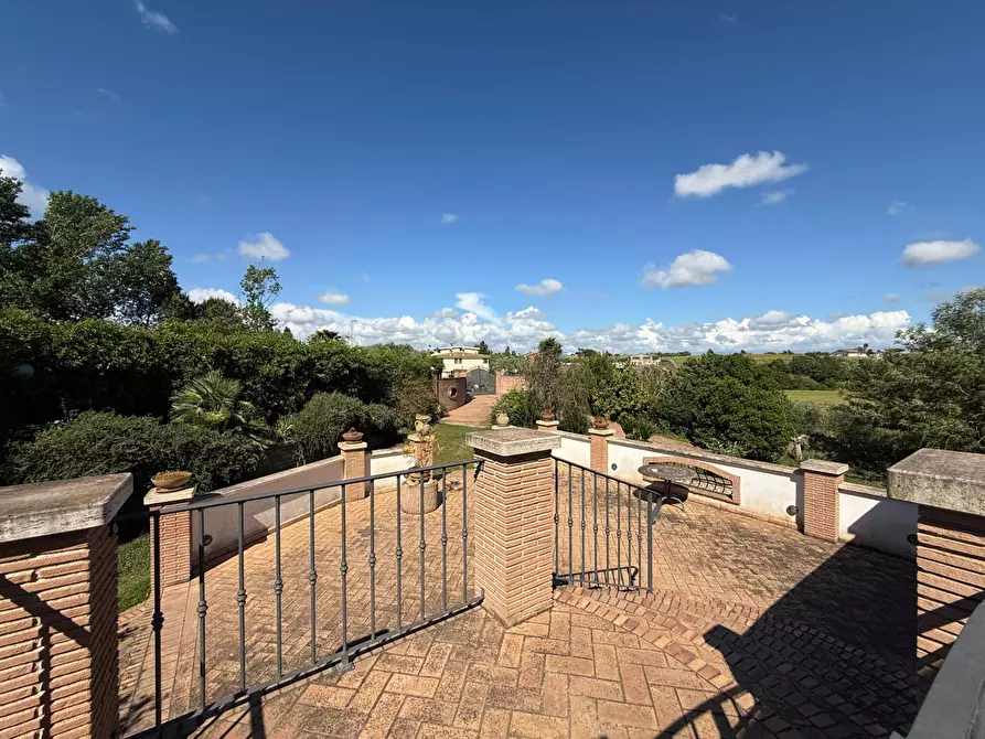 Immagine 24 di Villa in vendita  in via delle Magnolie a Pomezia