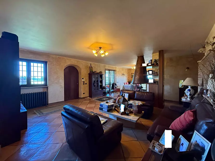 Immagine 28 di Villa in vendita  in via delle Magnolie a Pomezia