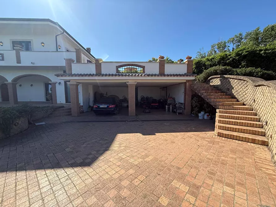 Immagine 34 di Villa in vendita  in via delle Magnolie a Pomezia