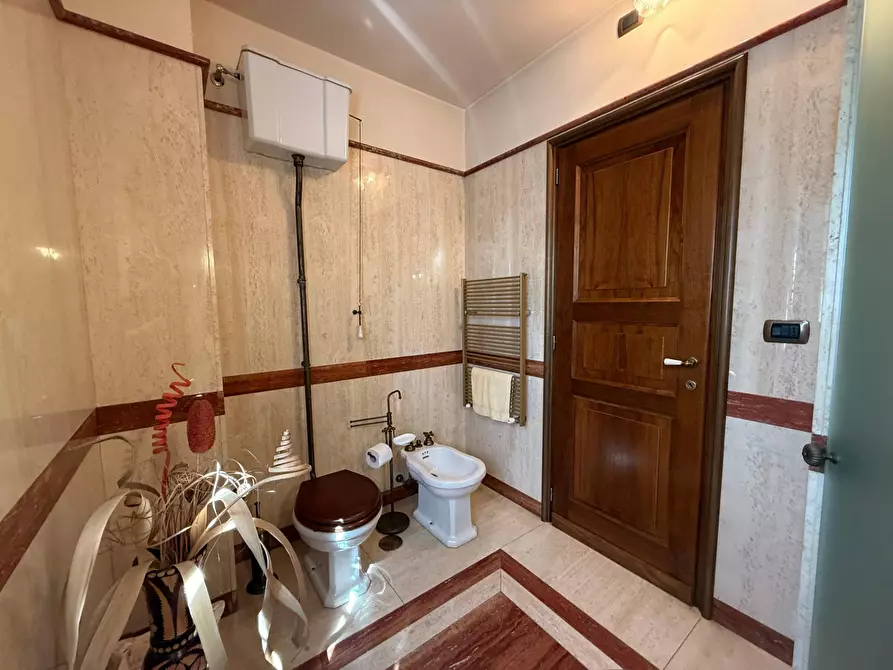 Immagine 48 di Villa in vendita  in via delle Magnolie a Pomezia