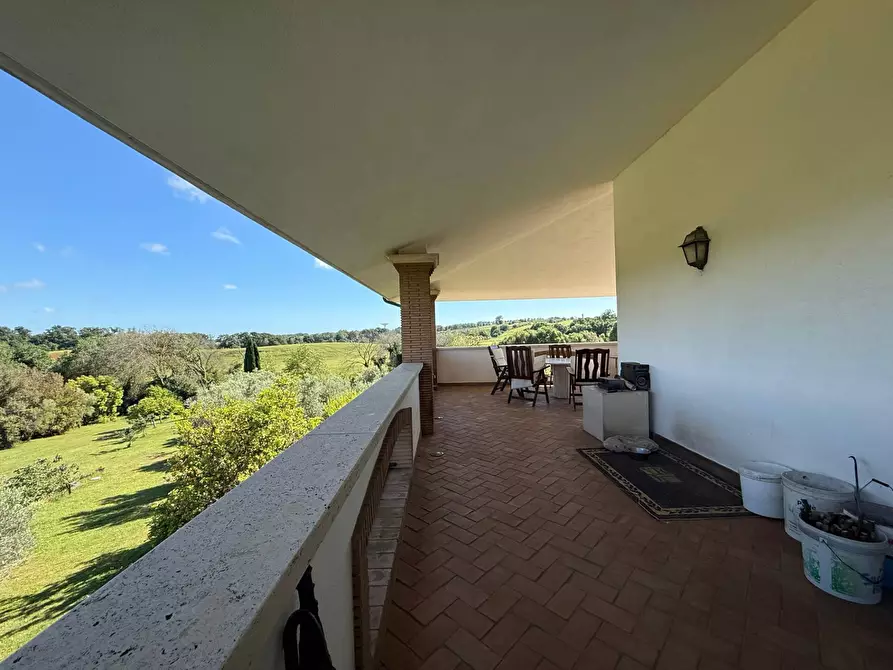 Immagine 12 di Villa in vendita  in via delle Magnolie a Pomezia