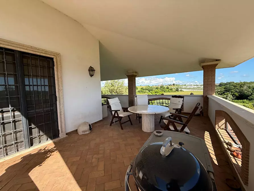 Immagine 58 di Villa in vendita  in via delle Magnolie a Pomezia