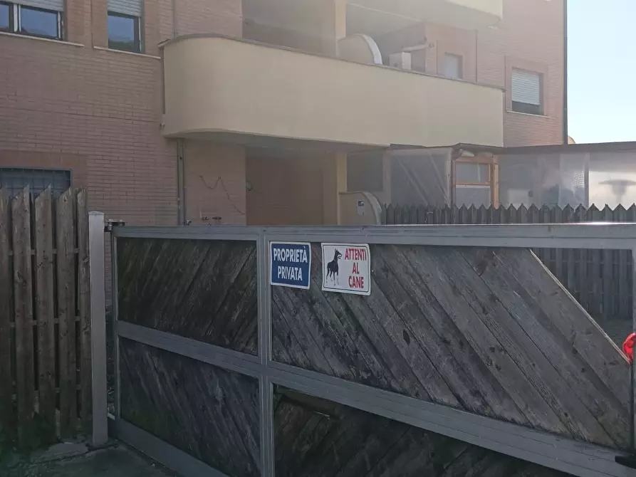 Immagine 4 di Appartamento in vendita  in via etna a Aprilia