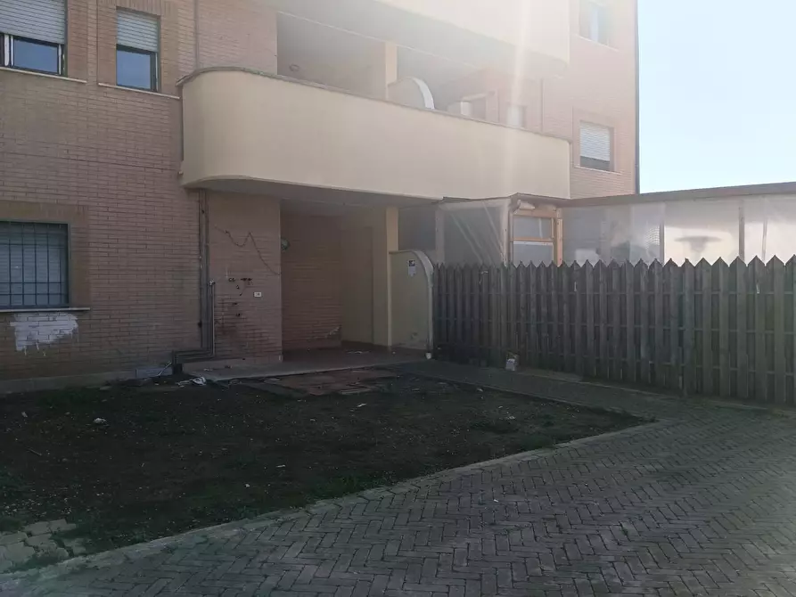 Immagine 3 di Appartamento in vendita  in via etna a Aprilia