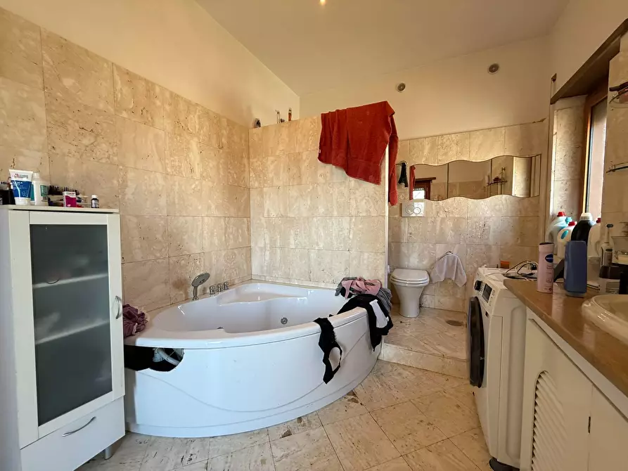 Immagine 32 di Villa in vendita  in Lungomare delle Sirene a Pomezia