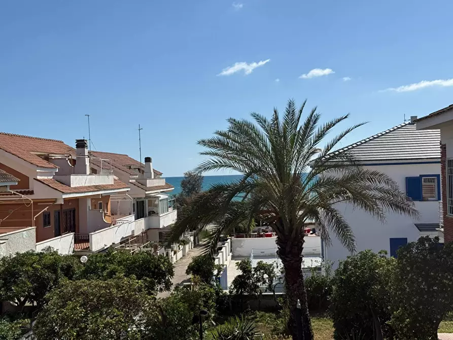 Immagine 45 di Villa in vendita  in Lungomare delle Sirene a Pomezia