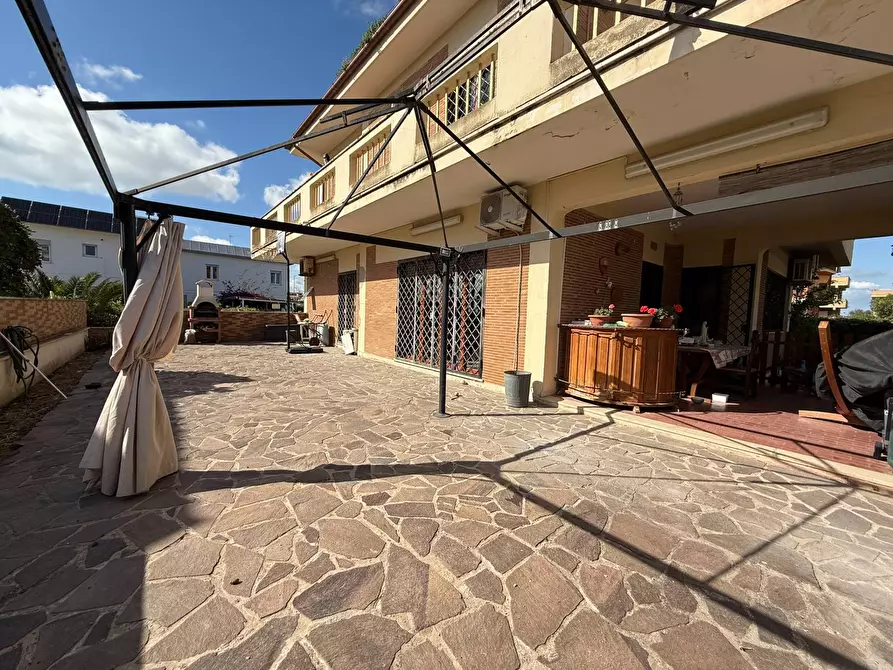 Immagine 46 di Villa in vendita  in Lungomare delle Sirene a Pomezia