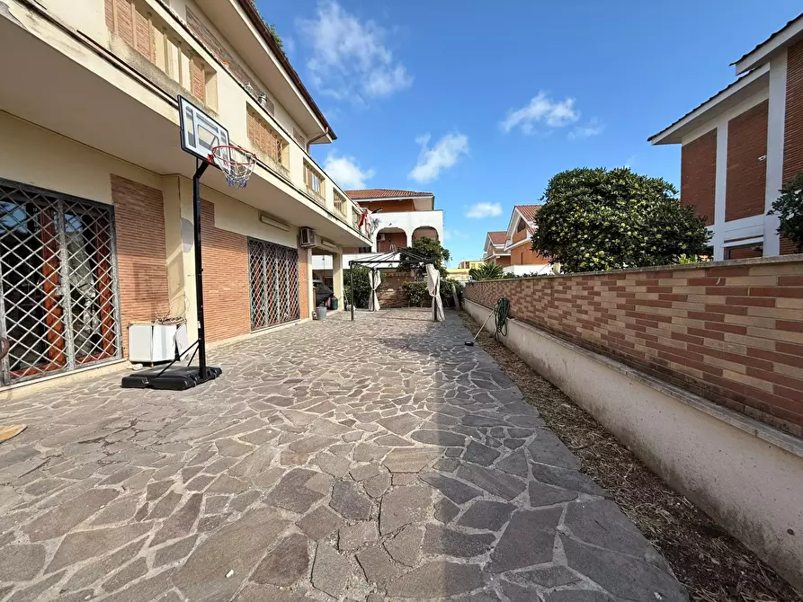 Immagine 48 di Villa in vendita  in Lungomare delle Sirene a Pomezia