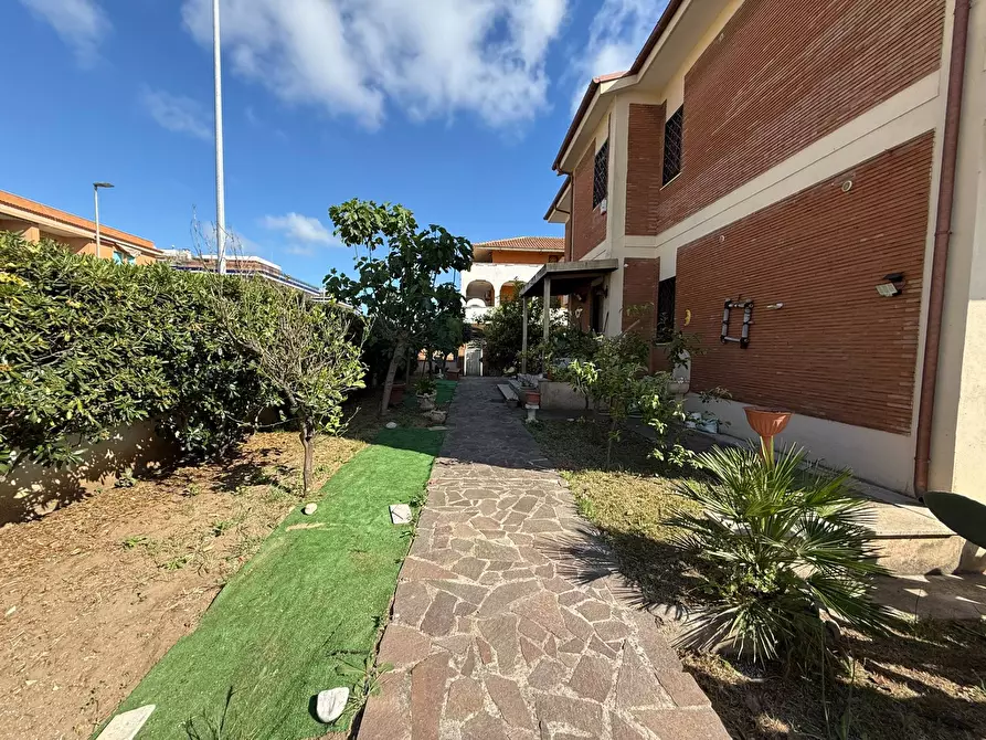 Immagine 51 di Villa in vendita  in Lungomare delle Sirene a Pomezia