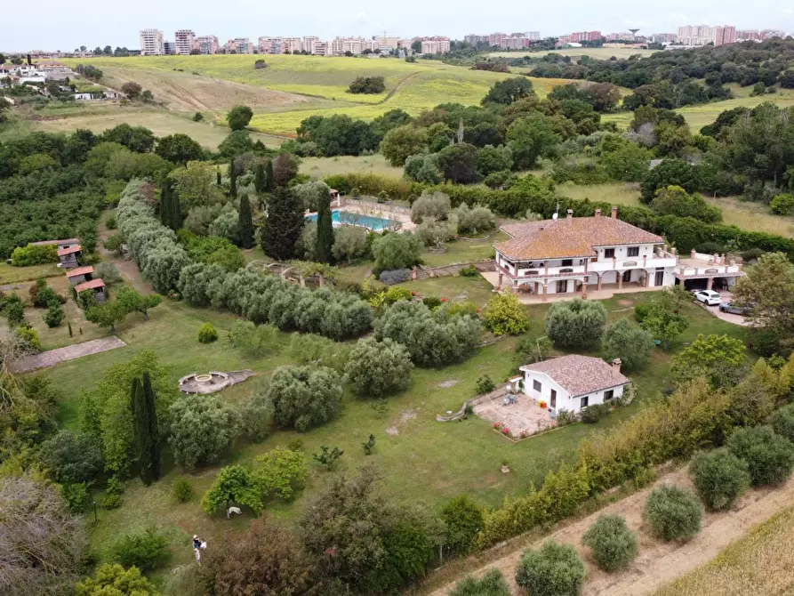 Immagine 71 di Villa in vendita  in via delle Magnolie a Pomezia