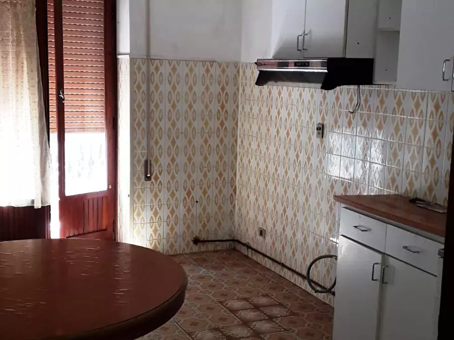 Immagine 6 di Appartamento in vendita  in Via Recanati a Pomezia