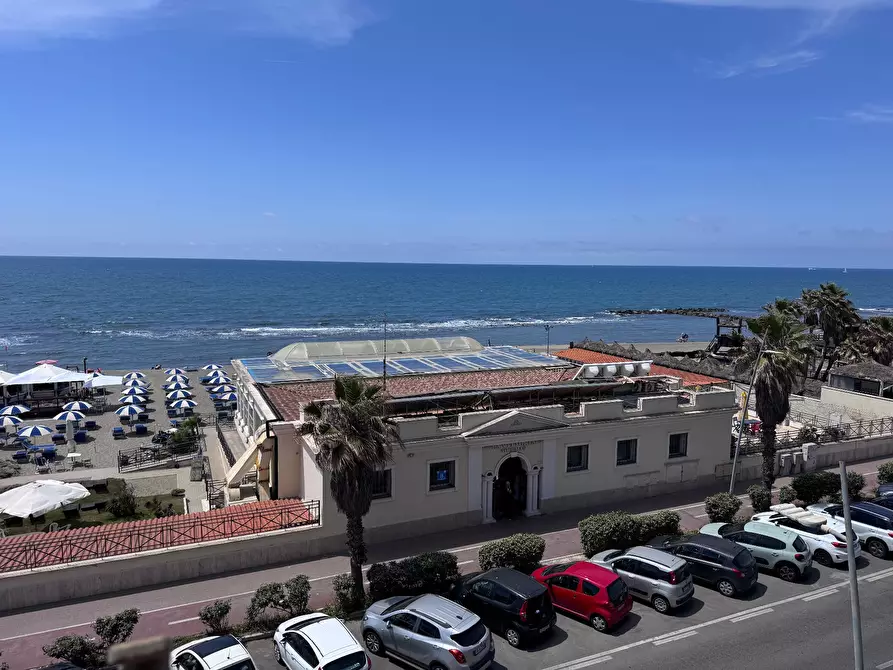 Immagine 9 di Attico in vendita  in lungomare Paolo Toscanelli 216 a Roma