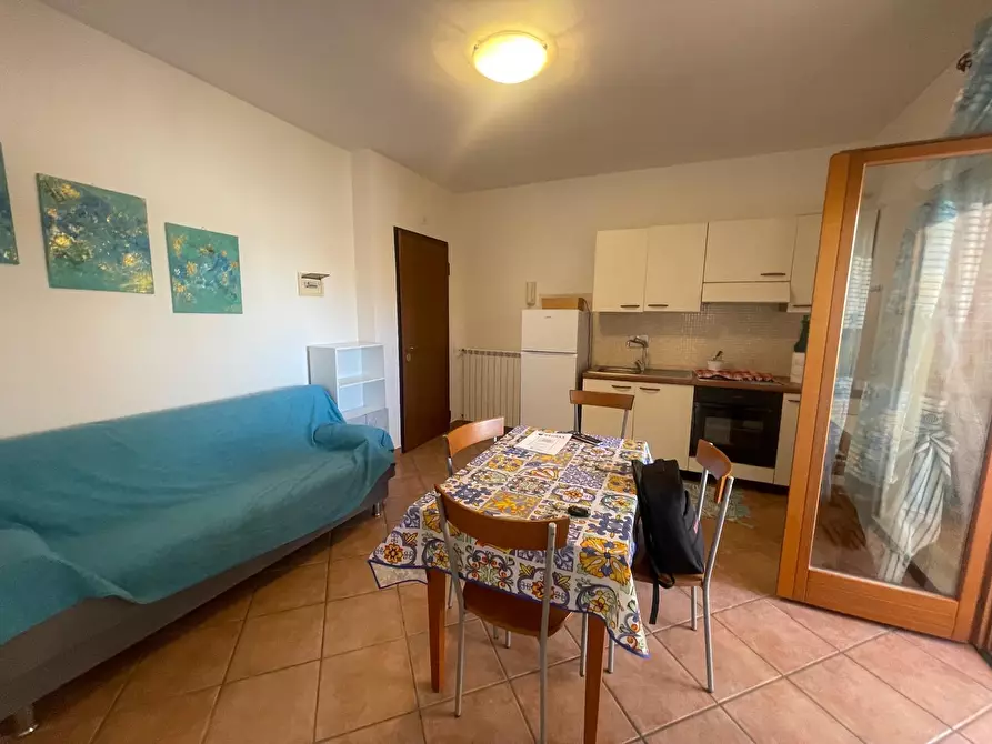 Immagine 6 di Appartamento in vendita  in Via Cagliari a Ardea