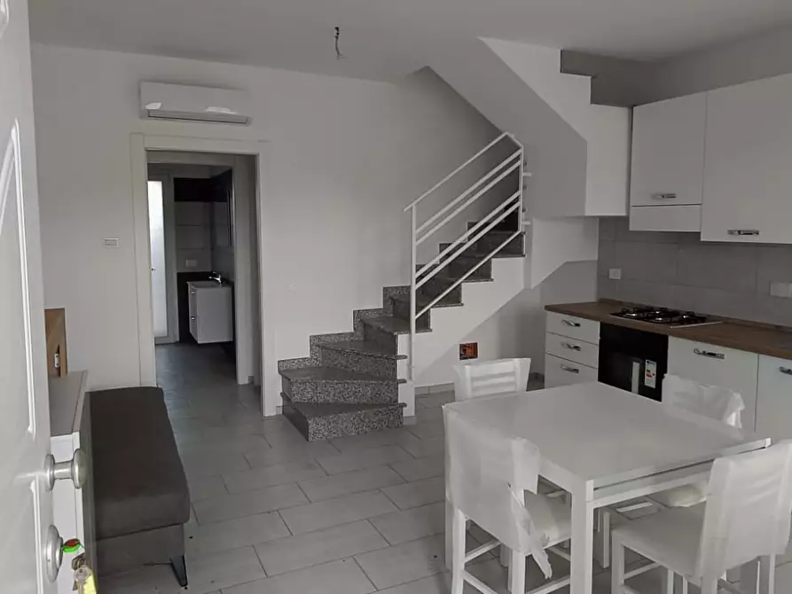 Immagine 7 di Appartamento in vendita  in via lecce a Ardea