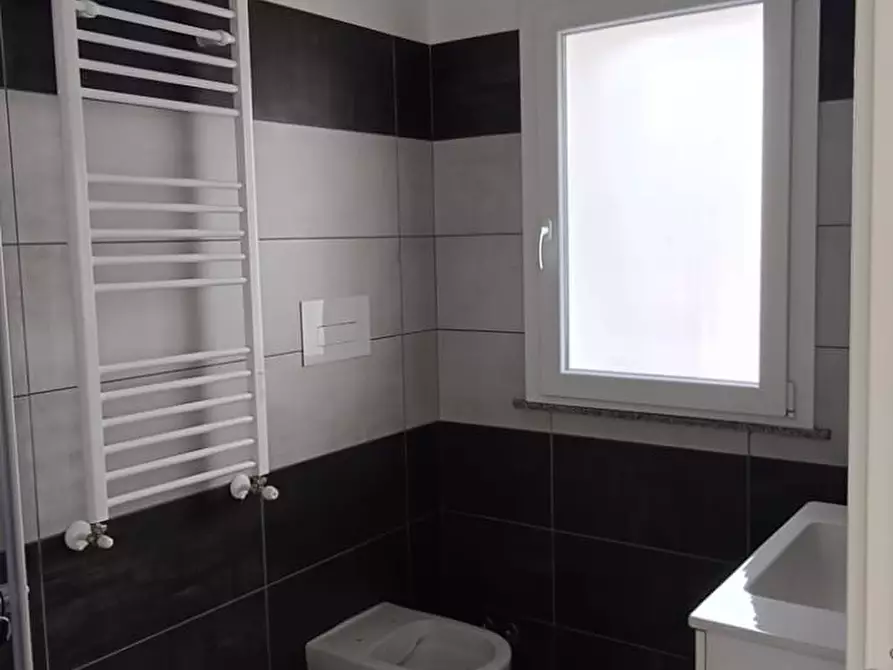 Immagine 19 di Appartamento in vendita  in via lecce a Ardea