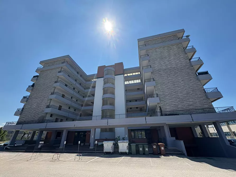 Immagine 1 di Appartamento in vendita  in Via Santo Domingo a Pomezia