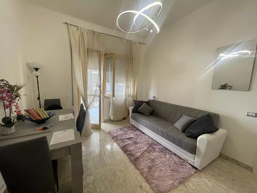 Immagine 3 di Appartamento in vendita  in Via Cincinnato a Pomezia