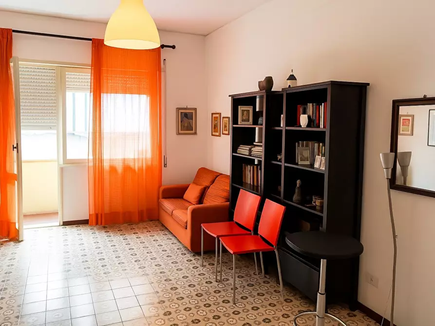 Immagine 4 di Appartamento in vendita  in via delle azzorre 437 a Roma