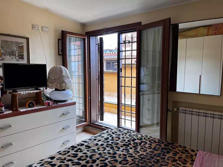 Immagine 30 di Casa semindipendente in vendita  in via Svezia a Pomezia