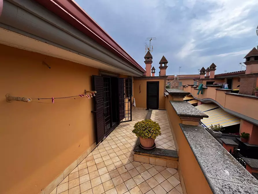 Immagine 26 di Casa semindipendente in vendita  in via Svezia a Pomezia