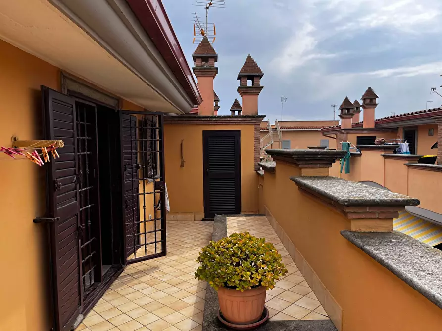 Immagine 9 di Casa semindipendente in vendita  in via Svezia a Pomezia