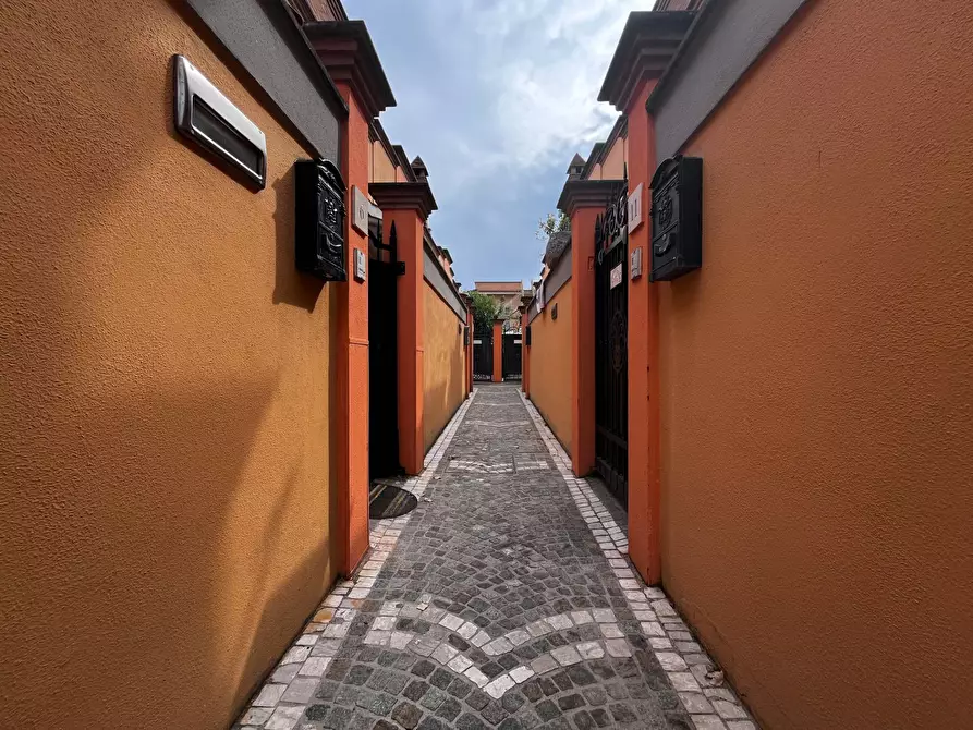 Immagine 40 di Casa semindipendente in vendita  in via Svezia a Pomezia