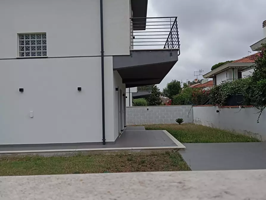 Immagine 2 di Casa semindipendente in vendita  in Viale dei giornalisti a Anzio